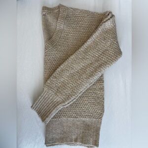Women’s SO V-Neck Chunky Sweater – Size Medium – Beige – Cozy & Warm